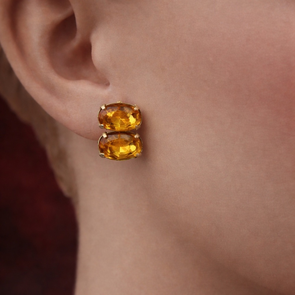 Honey Amber Yellow Bioliphic True Vintage Earrings 1940’s Gold-Tone Screw Back